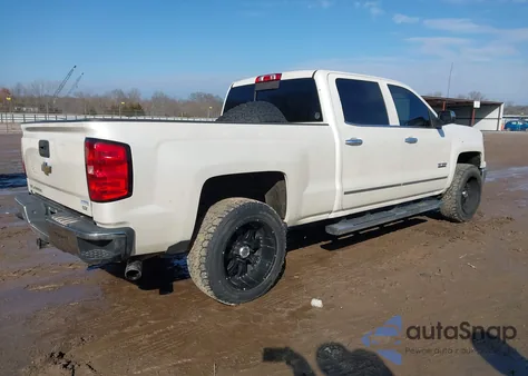 2015 Chevrolet Silverado 1500 1Lz z USA, uszkodzony, nr VIN 3GCPCSEC6FG297106